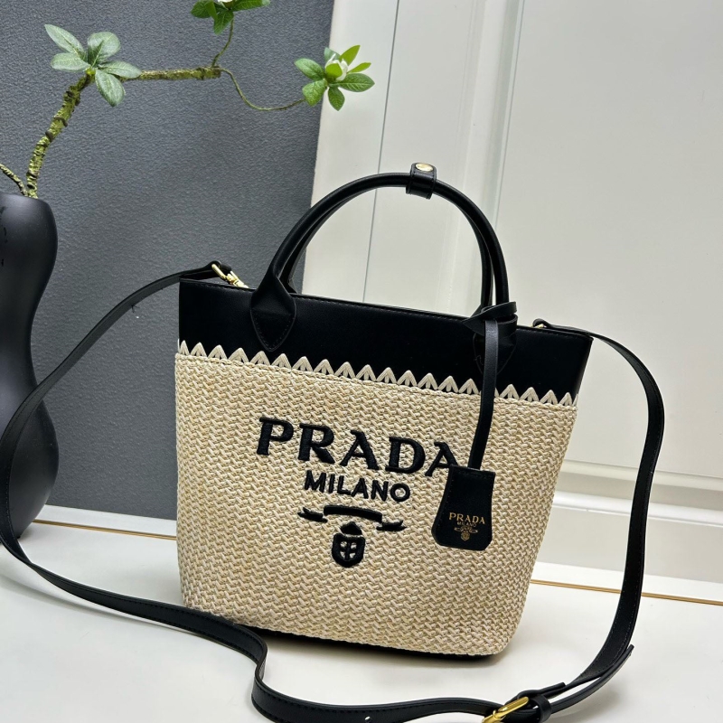 Pra*a shopping bags